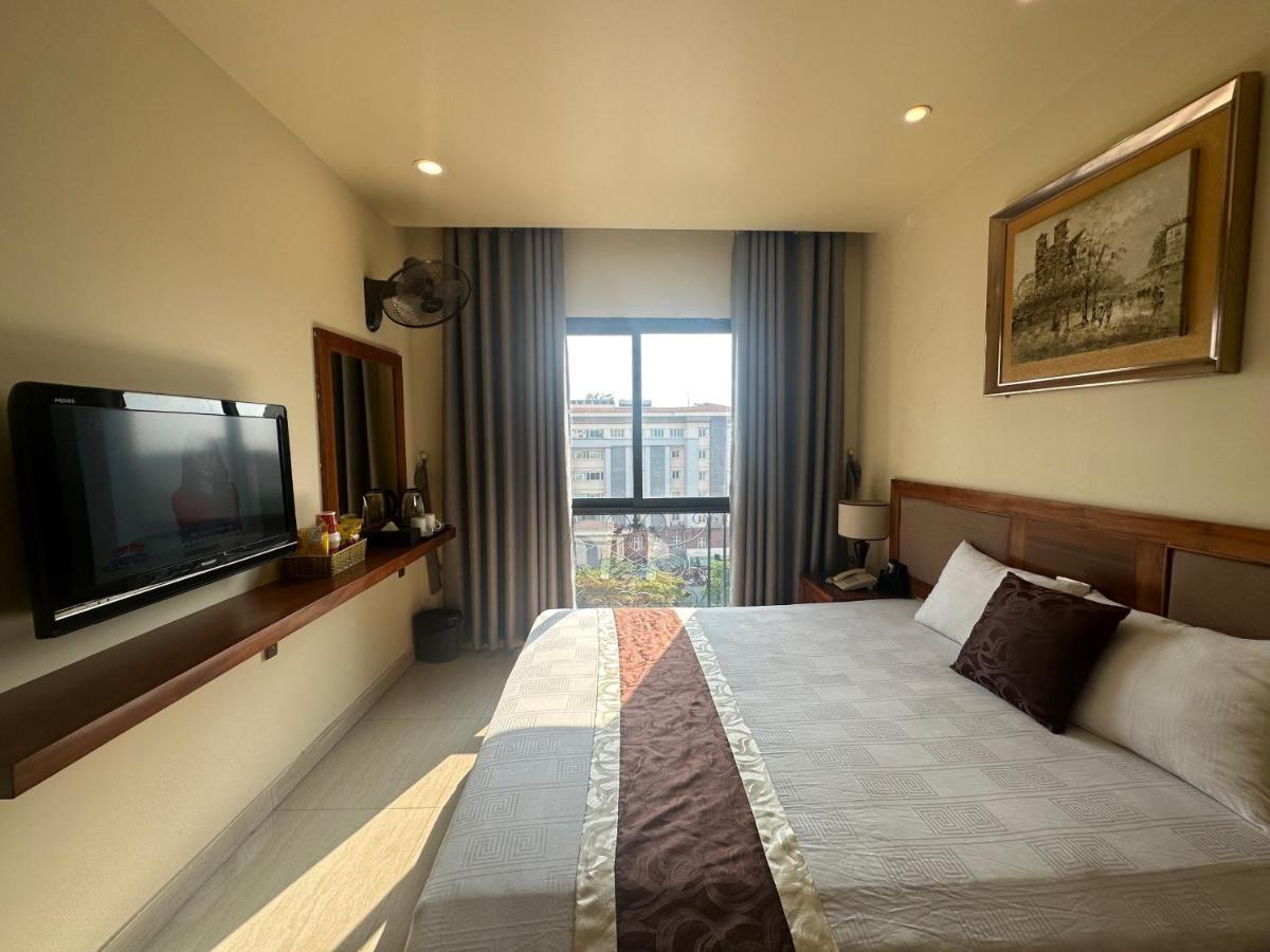 Hanoi B Hotel & Travel - 5 Mins Hoan Kiem Lake Exterior photo