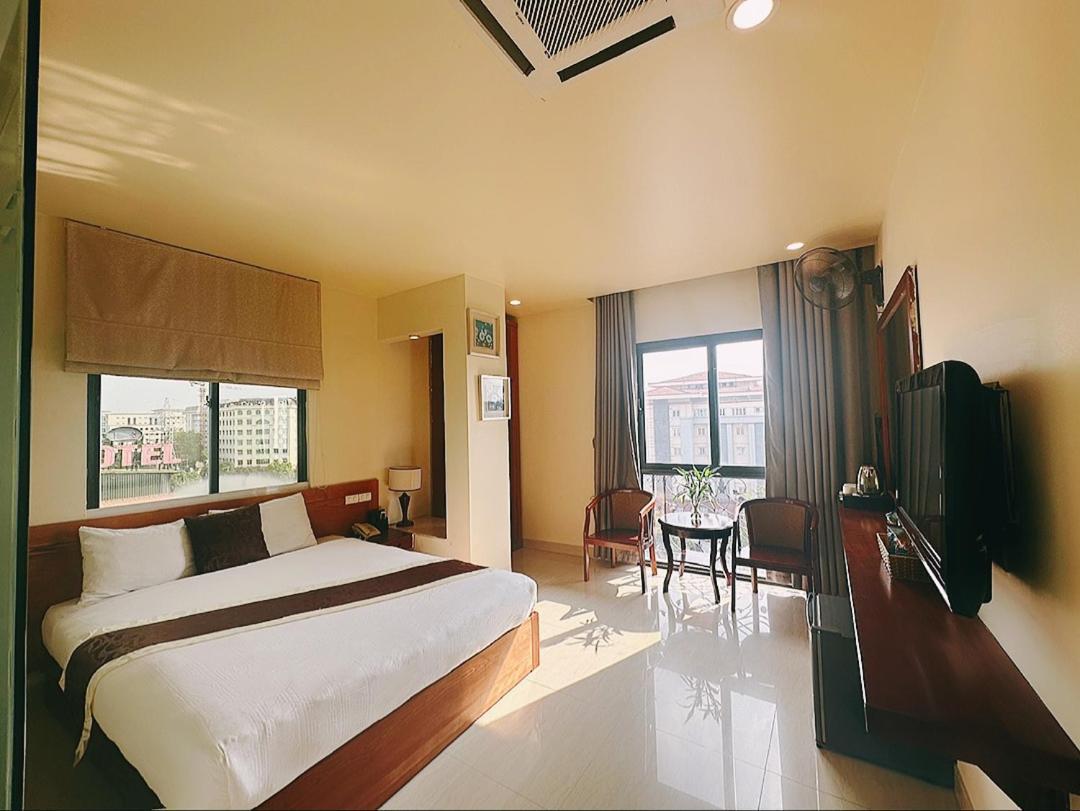 Hanoi B Hotel & Travel - 5 Mins Hoan Kiem Lake Exterior photo