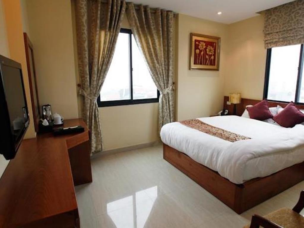 Hanoi B Hotel & Travel - 5 Mins Hoan Kiem Lake Exterior photo